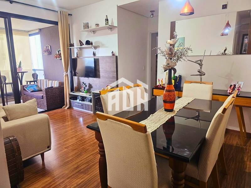 Apartamento à venda com 2 quartos, 85m² - Foto 2