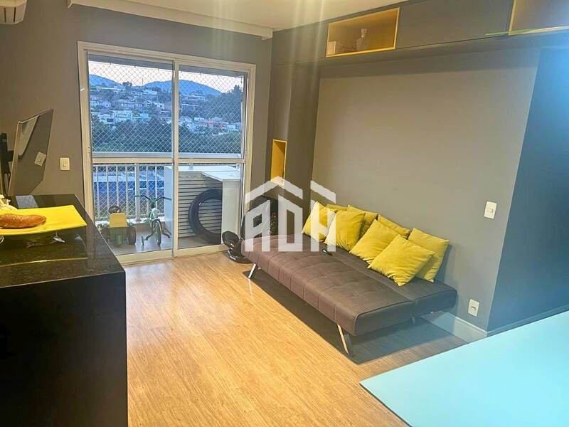 Apartamento à venda com 2 quartos, 66m² - Foto 1