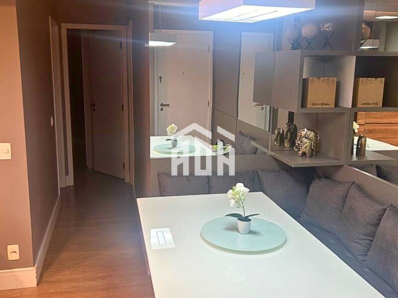 Apartamento à venda com 2 quartos, 66m² - Foto 2