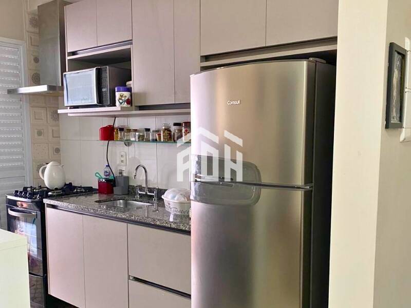 Apartamento à venda com 2 quartos, 62m² - Foto 3