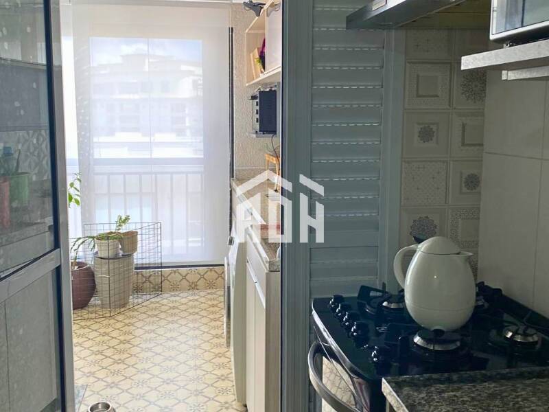 Apartamento à venda com 2 quartos, 62m² - Foto 4