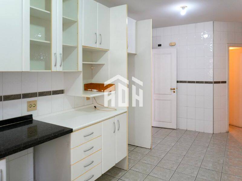 Apartamento à venda com 3 quartos, 160m² - Foto 7