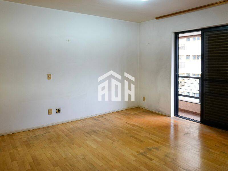 Apartamento à venda com 3 quartos, 160m² - Foto 10