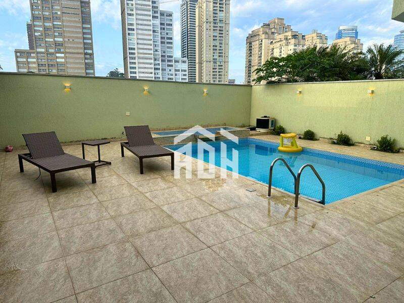 Casa à venda com 4 quartos, 308m² - Foto 2