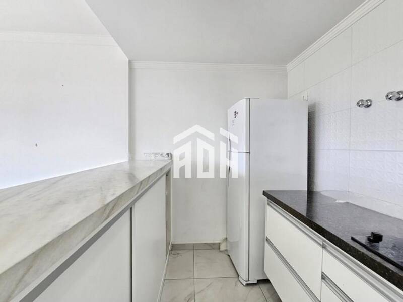 Apartamento à venda com 1 quarto, 54m² - Foto 2