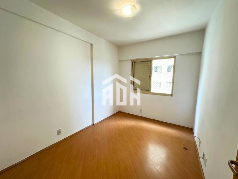 Apartamento para alugar com 3 quartos, 84m² - Foto 8