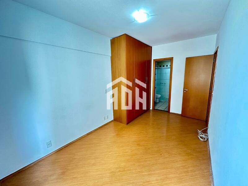 Apartamento para alugar com 3 quartos, 84m² - Foto 12