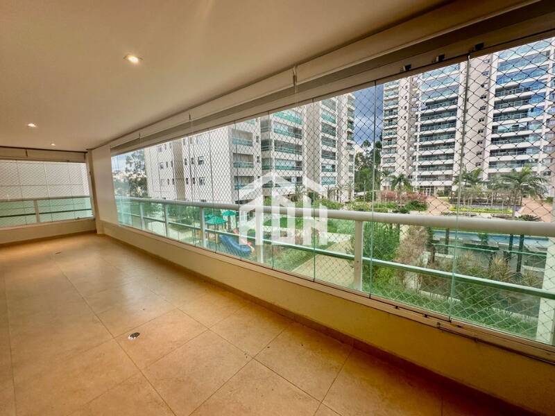 Apartamento à venda com 3 quartos, 202m² - Foto 12