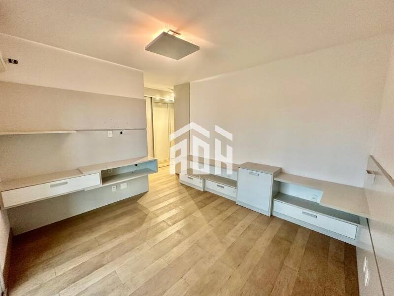 Apartamento à venda com 3 quartos, 202m² - Foto 16